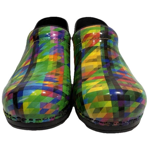 Sanita Women’s Professional Clogs Sz 37 EU 6.5-7 US Multicolor Geometric EUC - Picture 3 of 9